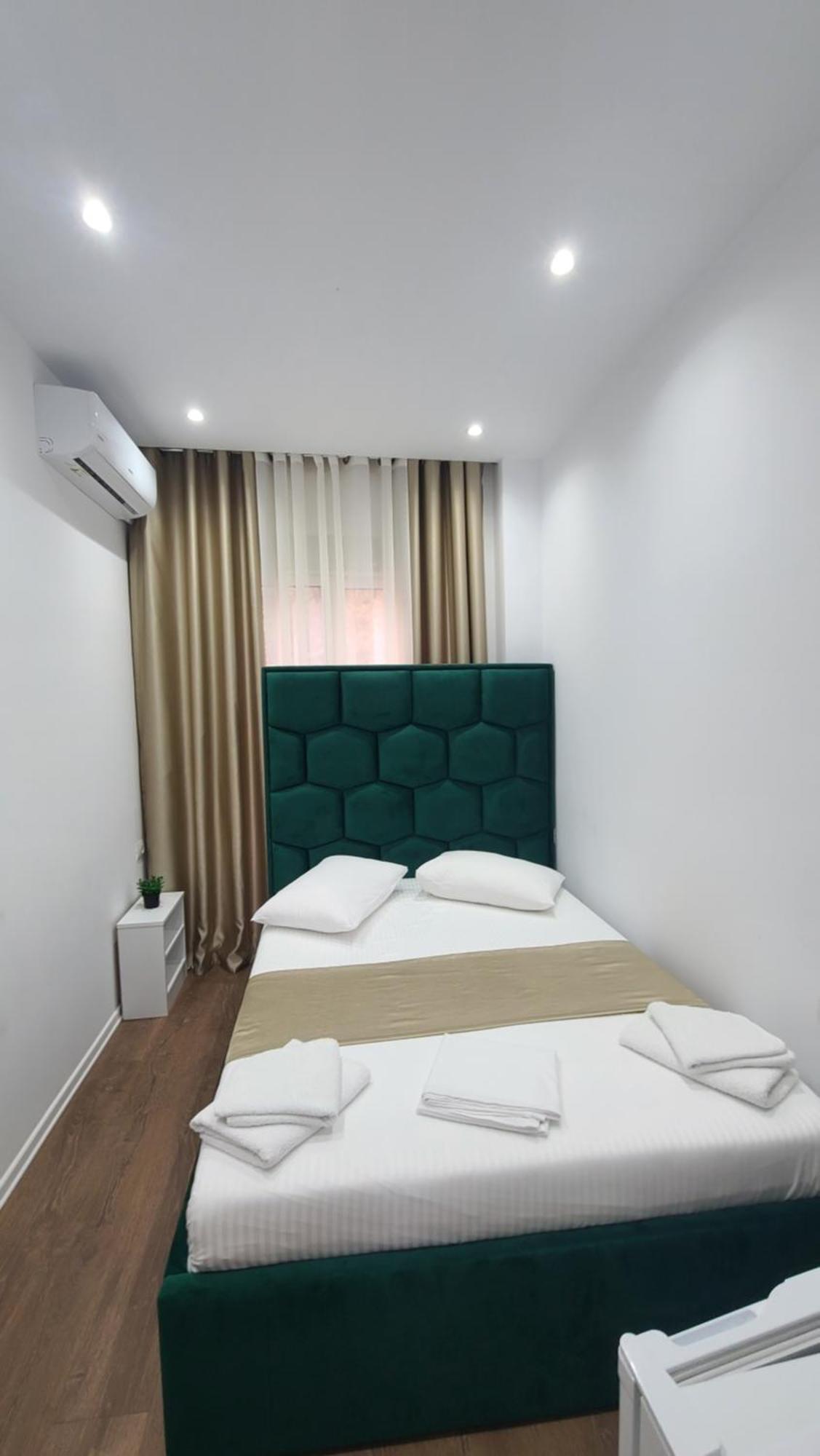 Luxury Room'S By Lika Sarande Bagian luar foto