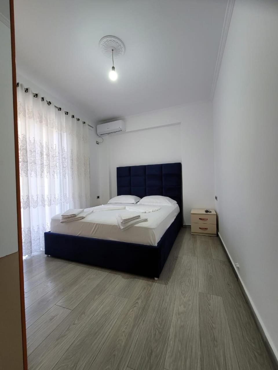 Luxury Room'S By Lika Sarande Bagian luar foto
